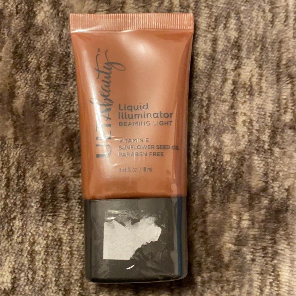 💙Ulta Beauty Liquid Illuminator‎ Beaming Light💙